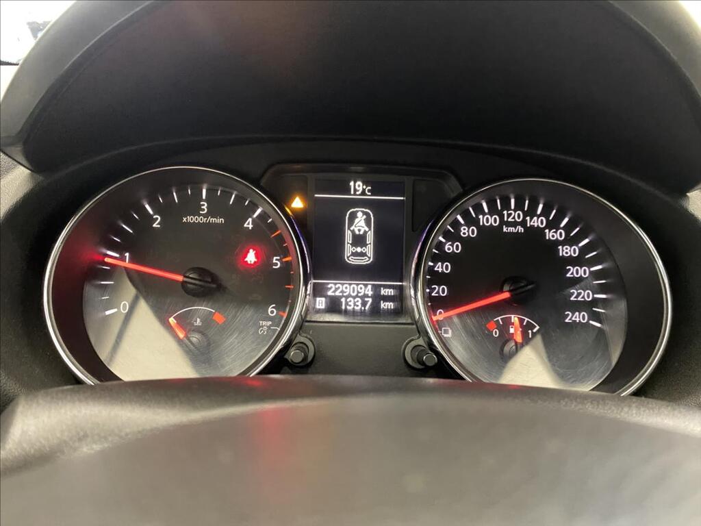 Nissan Qashqai 11