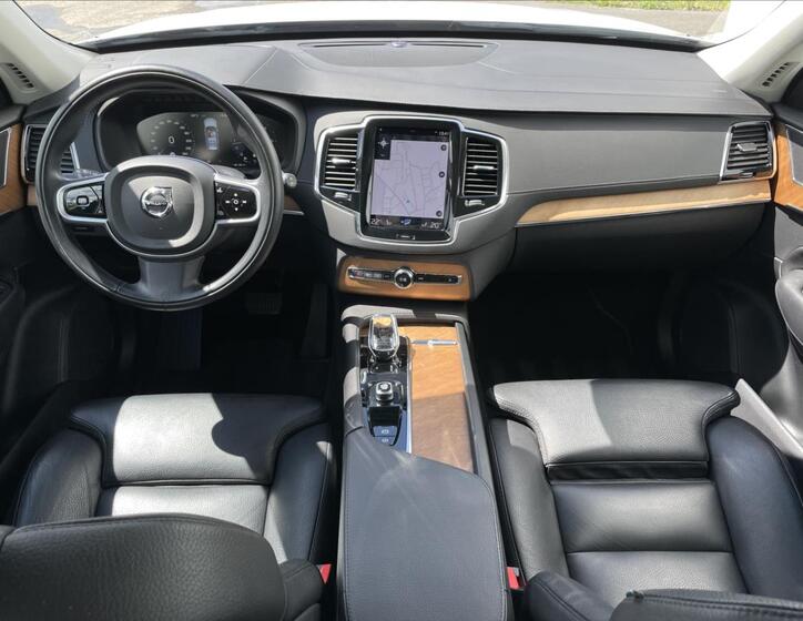 Volvo XC90 6