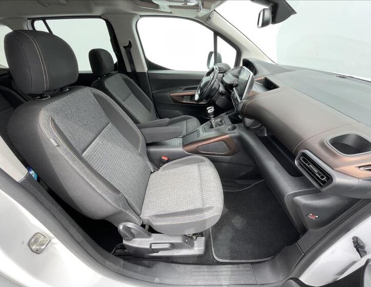 Peugeot Rifter 16