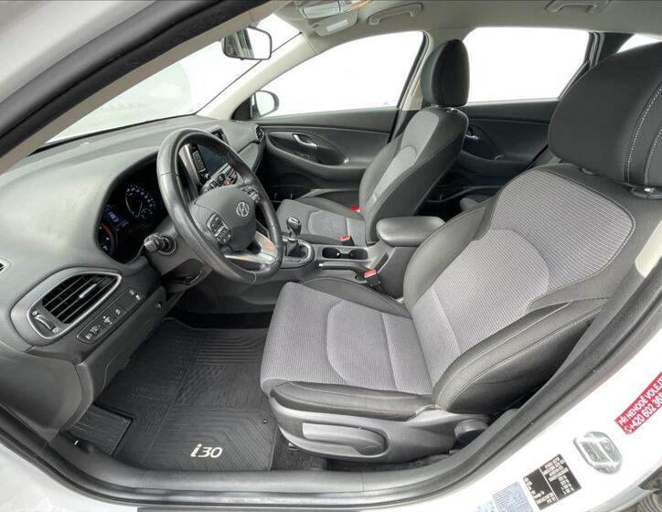 Hyundai i30 4