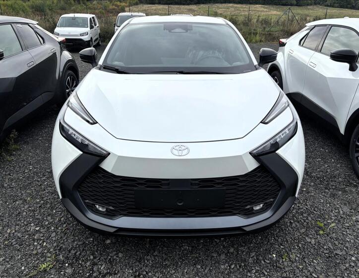 Toyota C-HR 2