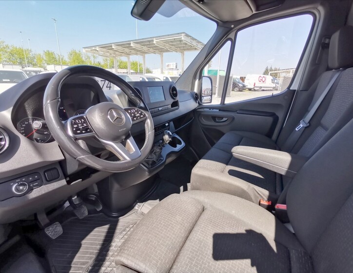 Mercedes-Benz Sprinter 6