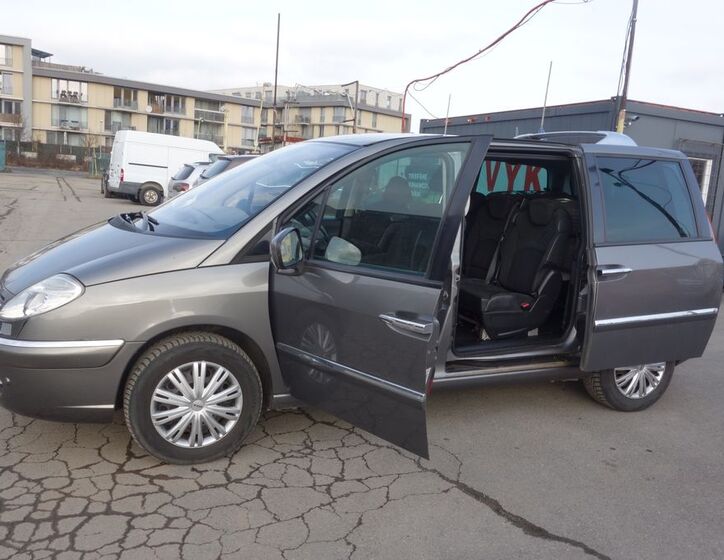 Citroën C8 14
