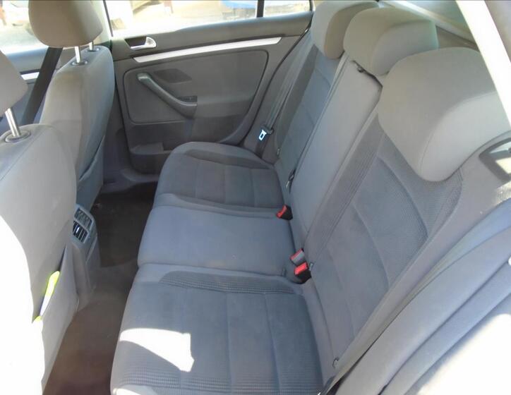 Volkswagen Golf 12