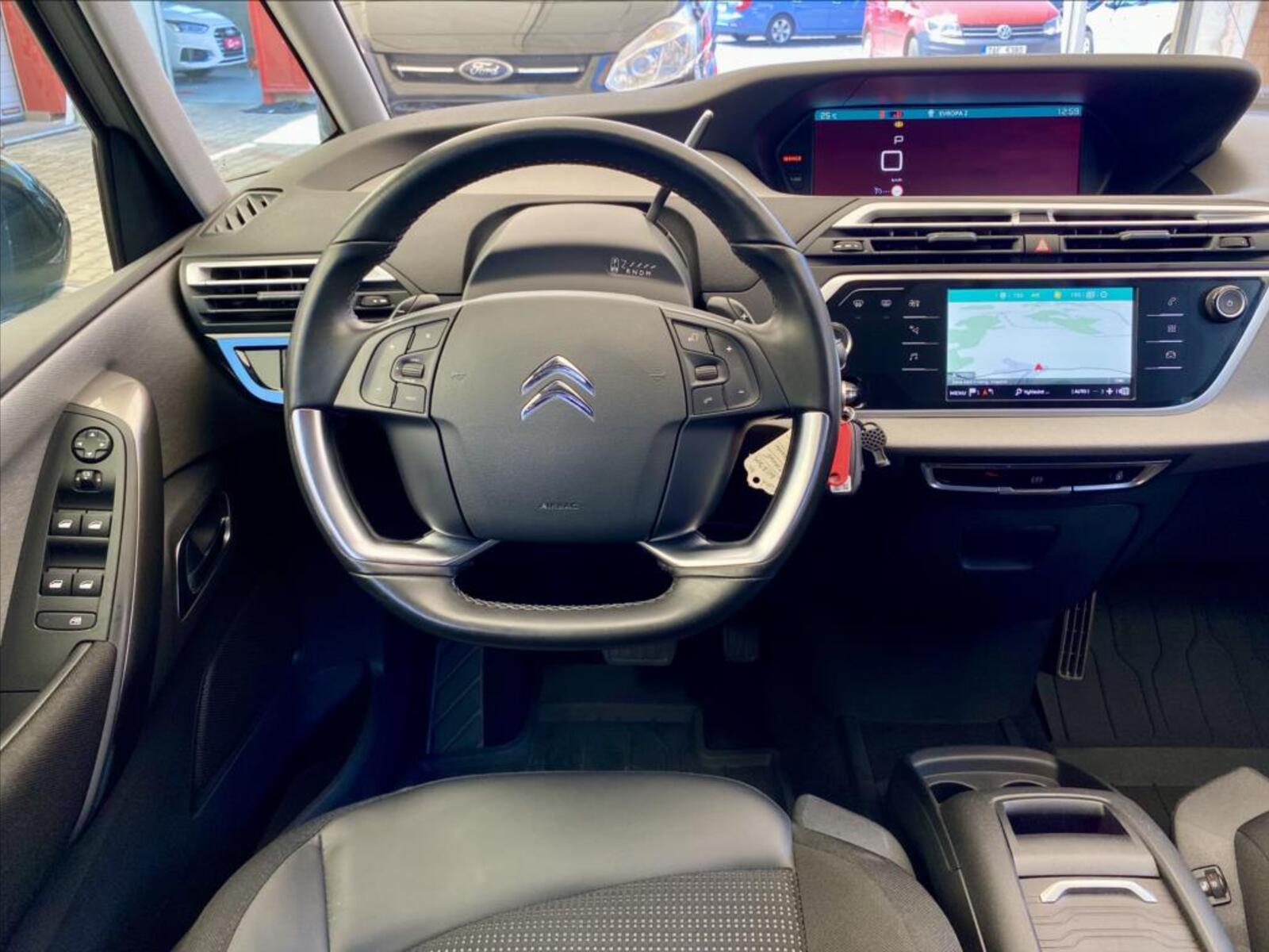 Citroën Grand C4 SpaceTourer 25