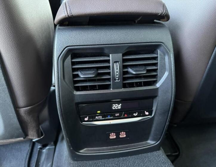 BMW i4 17