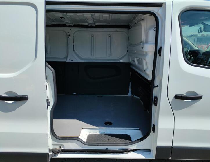 Renault Trafic 14