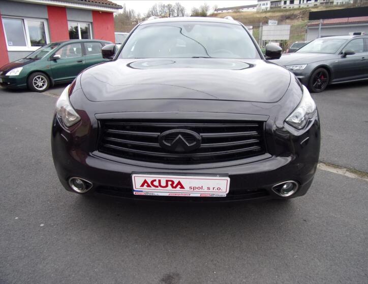 Infiniti FX30 8