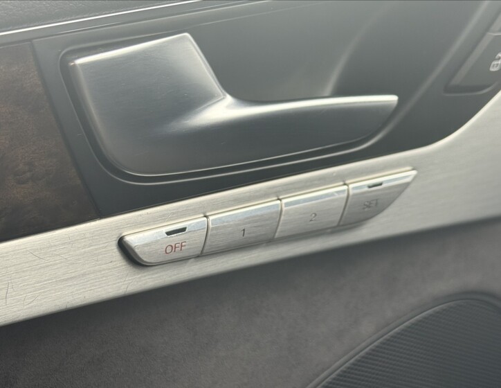 Audi A8 16