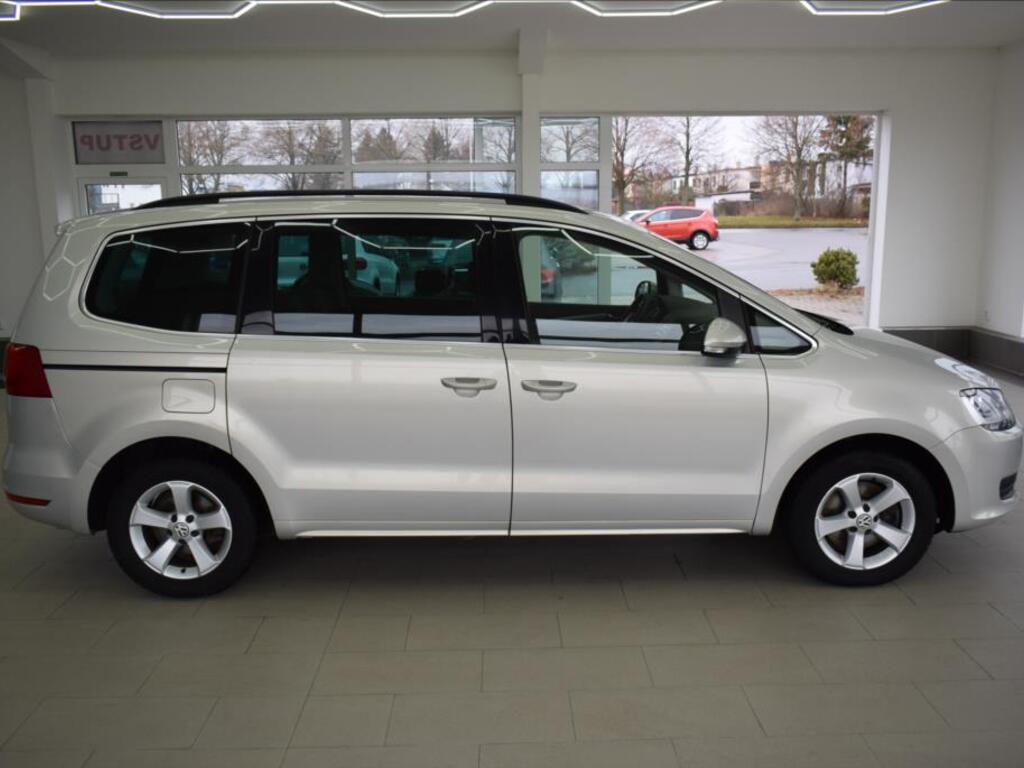 Volkswagen Sharan 4