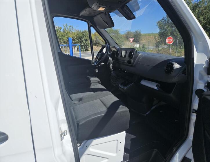 Mercedes-Benz Sprinter 7