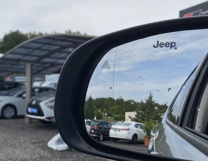 Jeep Compass 29