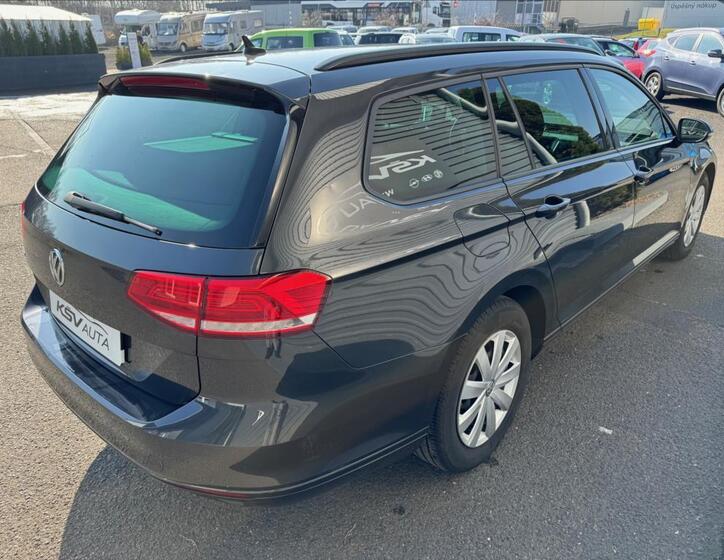 Volkswagen Passat 9