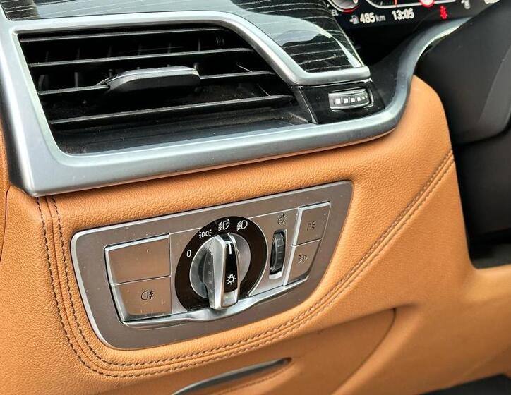 BMW Řada 7 19