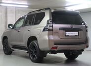 Toyota Land Cruiser 7