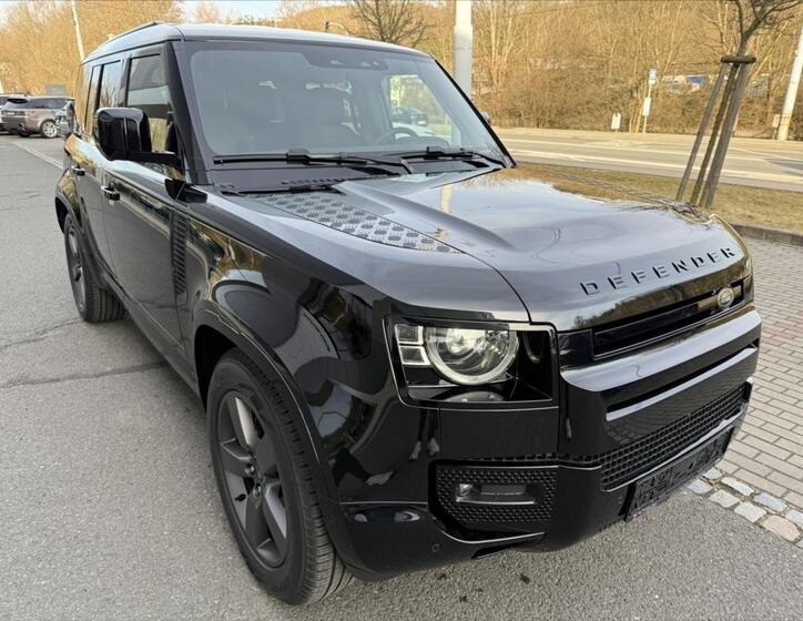 Land Rover Defender 5