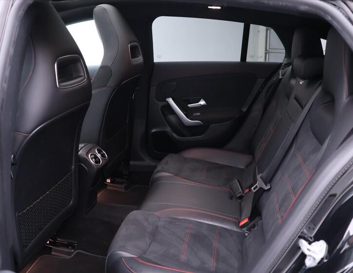 Mercedes-Benz CLA 15