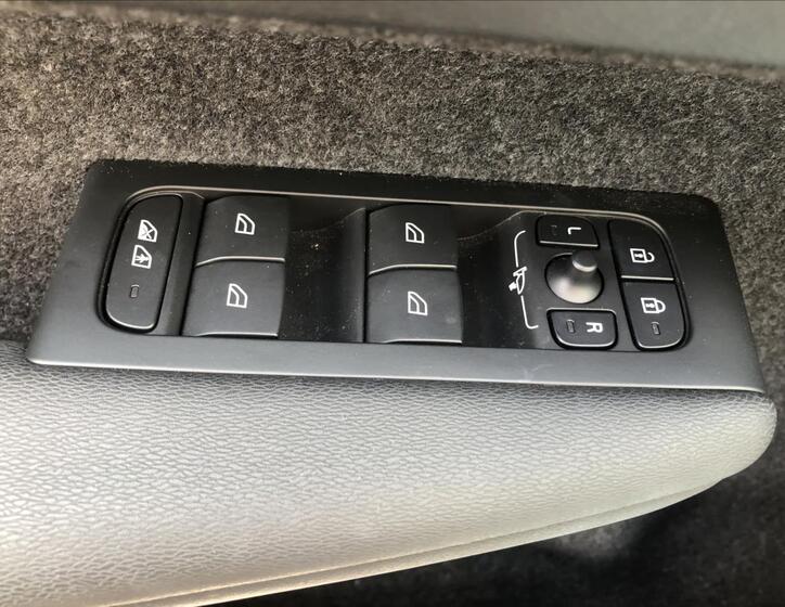 Volvo XC40 17