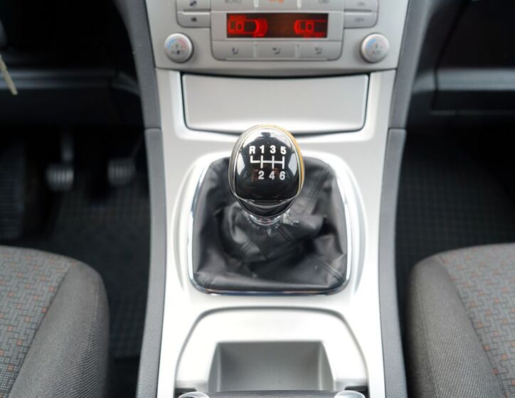 Ford Galaxy 36