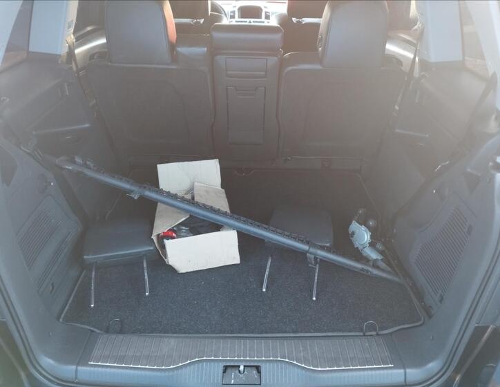 Opel Zafira 27