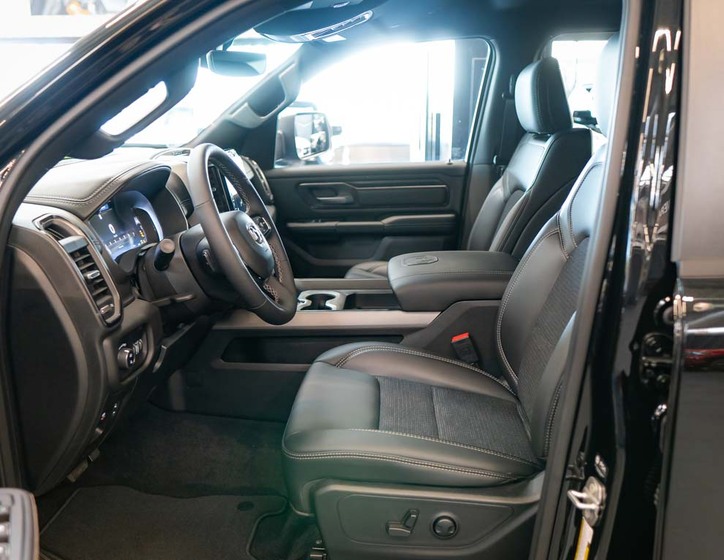 Dodge RAM 9