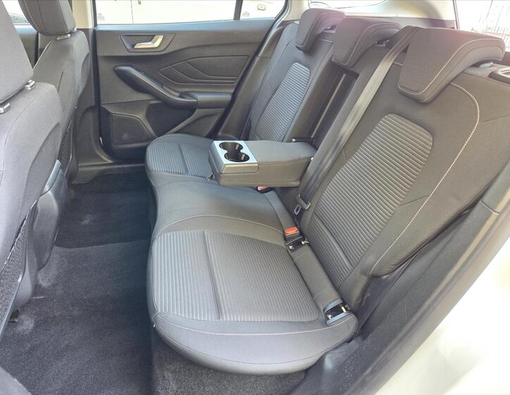 Ford Focus 10