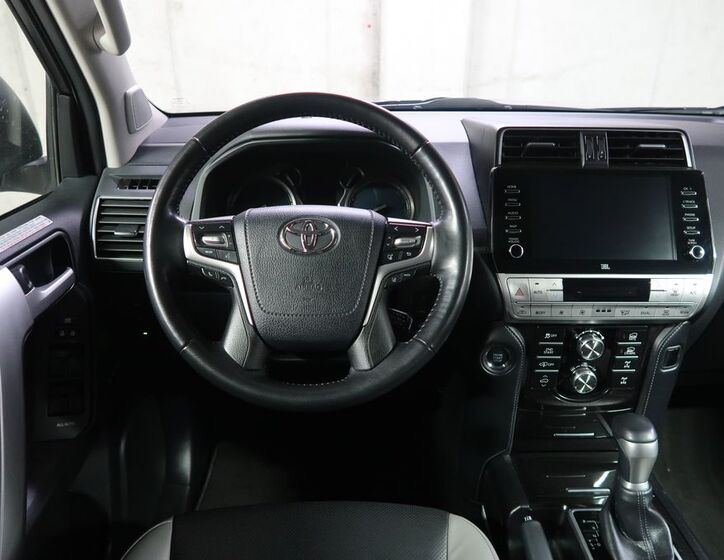 Toyota Land Cruiser 15