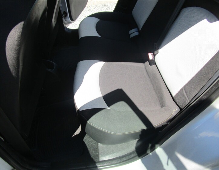 Peugeot 206 25