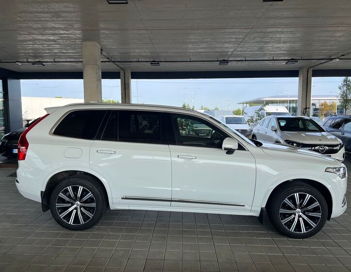 Volvo XC90 4
