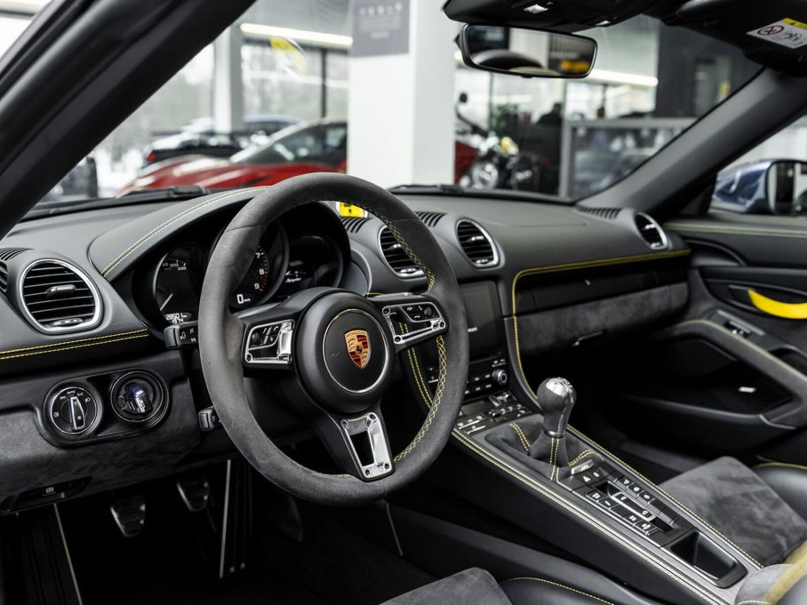Porsche 718 5