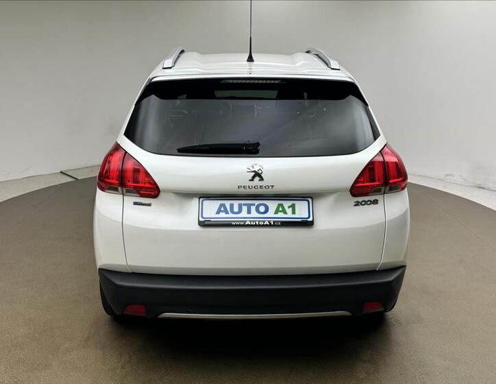 Peugeot 2008 5