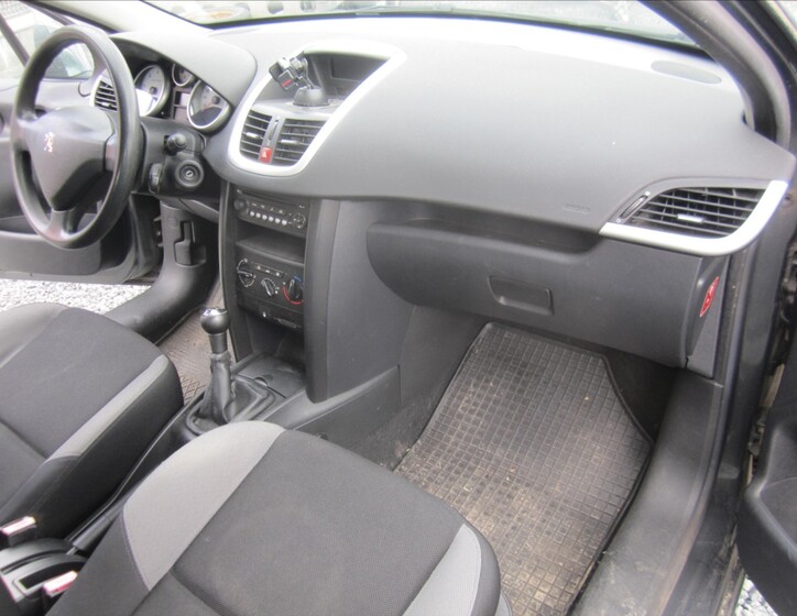 Peugeot 207 15