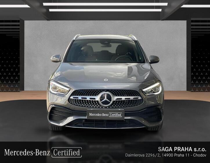 Mercedes-Benz GLA 8