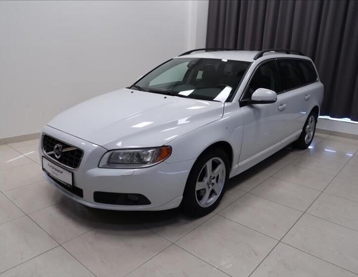 Volvo V70 1