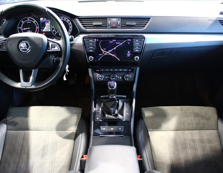 Škoda Superb 11