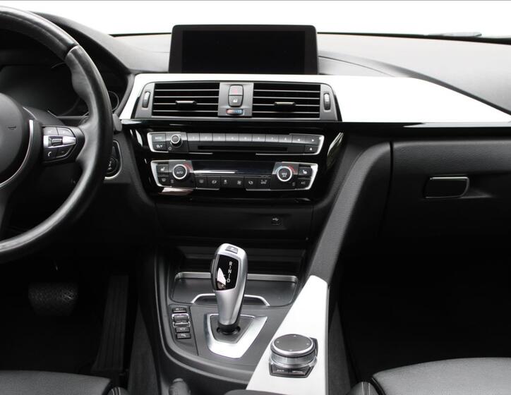 BMW Řada 4 27