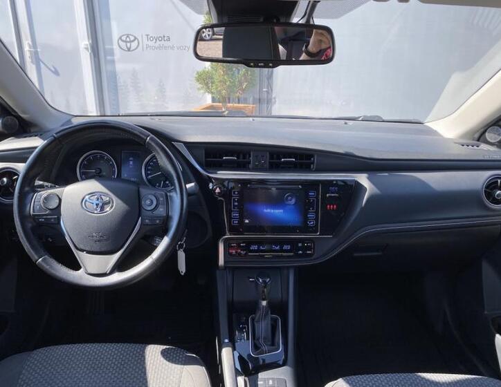 Toyota Corolla 12