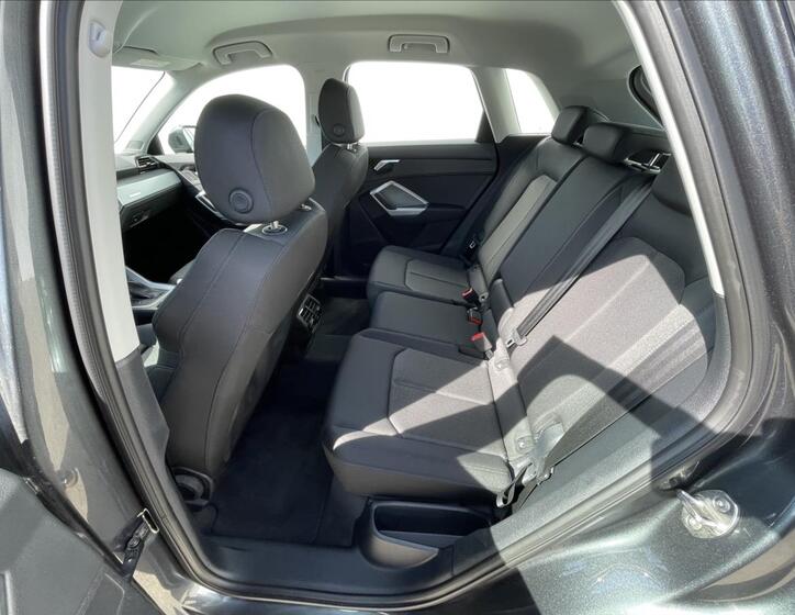 Audi Q3 16