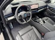 BMW i5 5