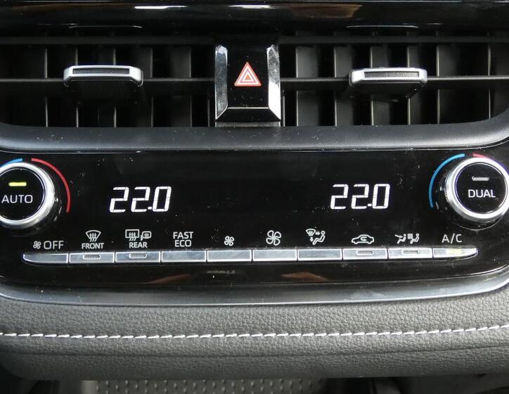 Toyota Corolla 16
