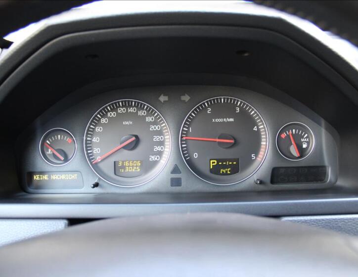 Volvo XC90 32