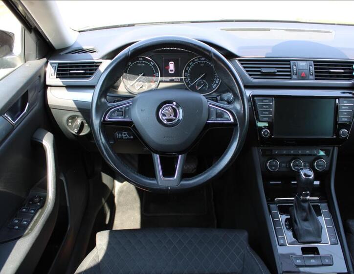 Škoda Superb 12