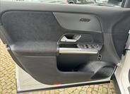 Mercedes-Benz GLA 4