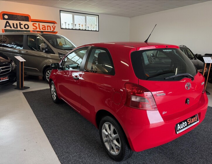 Toyota Yaris 5