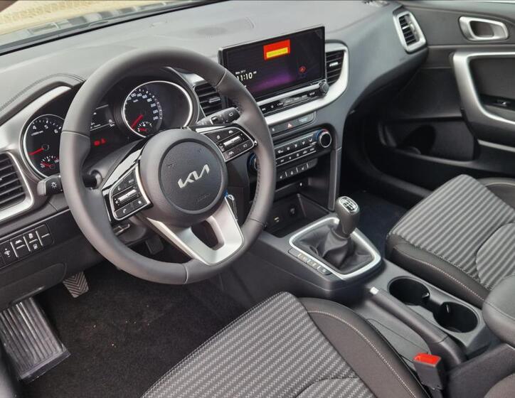 KIA Ceed 8