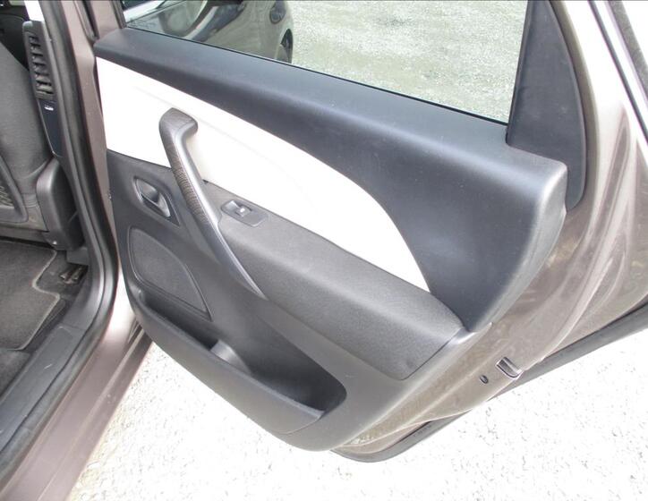 Citroën C4 Picasso 11