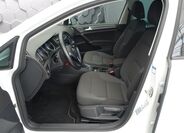 Volkswagen Golf 26