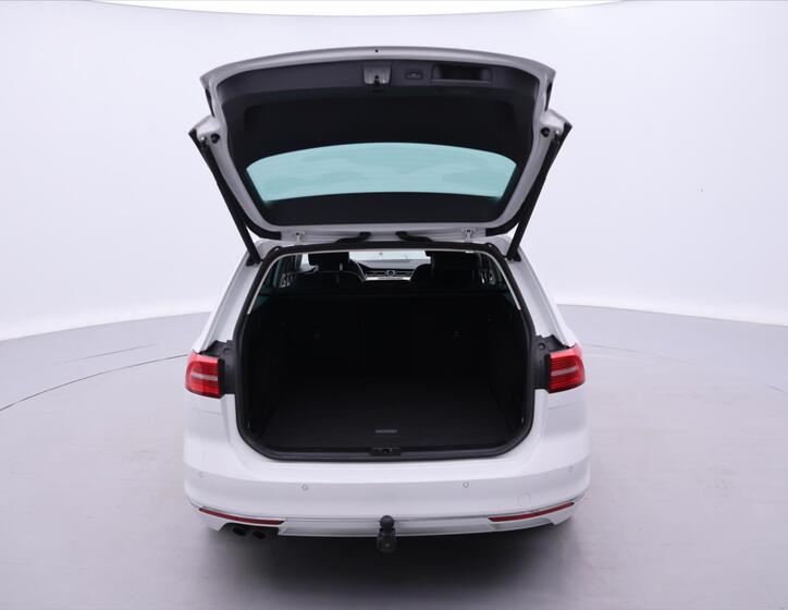 Volkswagen Passat 9
