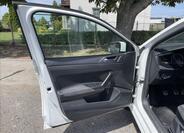 Volkswagen Polo 11