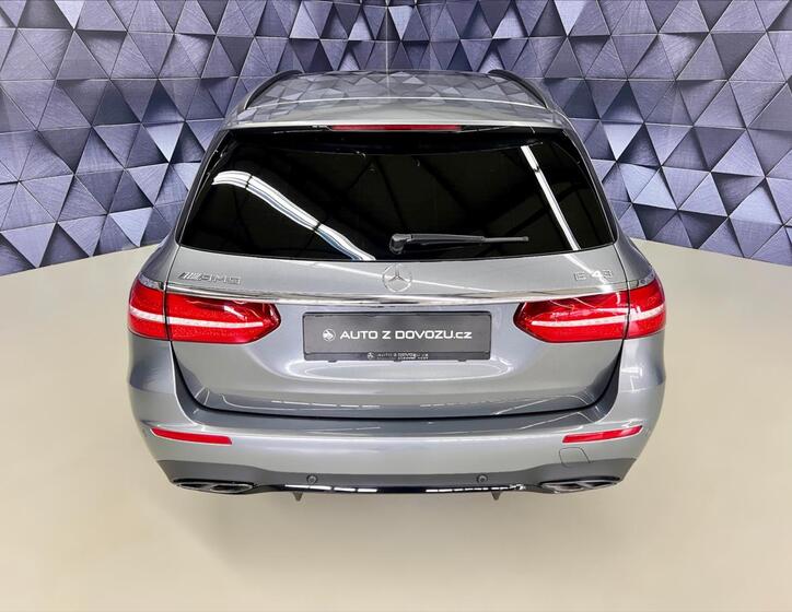 Mercedes-Benz Třídy E 6